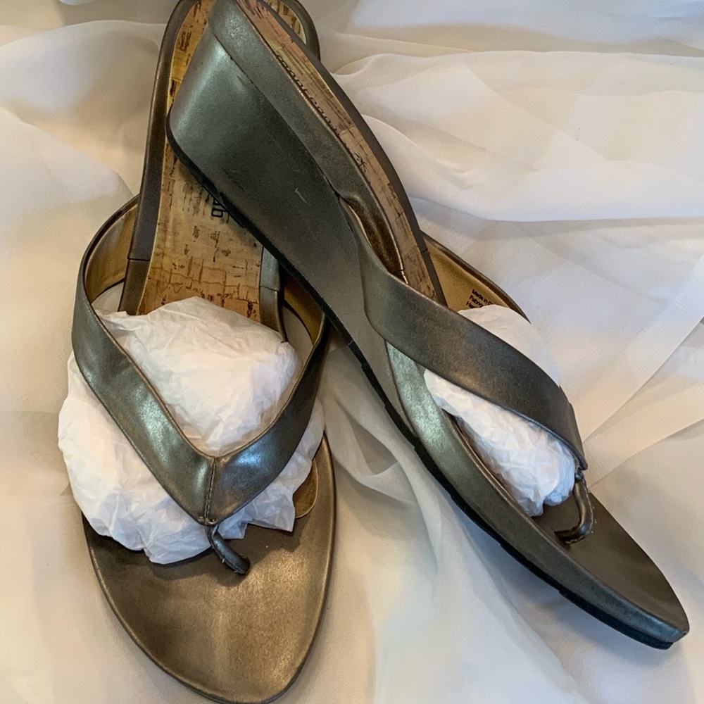 Montego Bay Club Thong Style Sandals/11